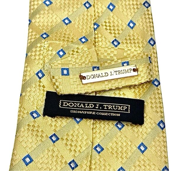 Donald J. Trump Mens Yellow Blue Silk Necktie SIGNATURE COLLECTION 3.5” X 60” - Picture 7 of 7